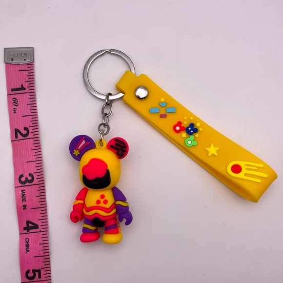YELLOW ASTRONAUT MOUSE | Bag Charm | Keychain (Brand New!) ✨ - Picture 5 of 5